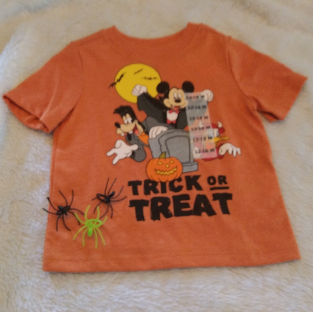 Old Navy - Disney Characters Halloween T-Shirt NWT